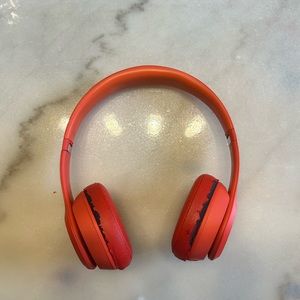 Beats Solo 3 Red